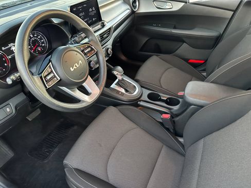 Used 2022 Kia Forte LXS image 10