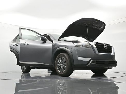 Used 2024 Nissan Pathfinder SV FWD image 48