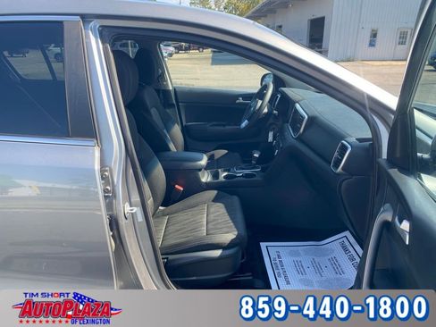 Used 2020 Kia Sportage LX image 16