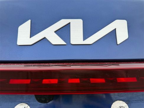 Certified 2023 Kia Forte LXS w/ LXS Technology Package image 17