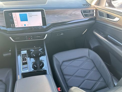 New 2026 Volkswagen Atlas SE FWD image 12