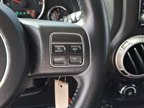 Used 2015 Jeep Wrangler Unlimited Sahara w/ Connectivity Group image 22