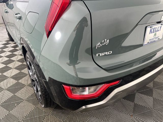 Used 2023 Kia Niro EX Touring FWD image 30