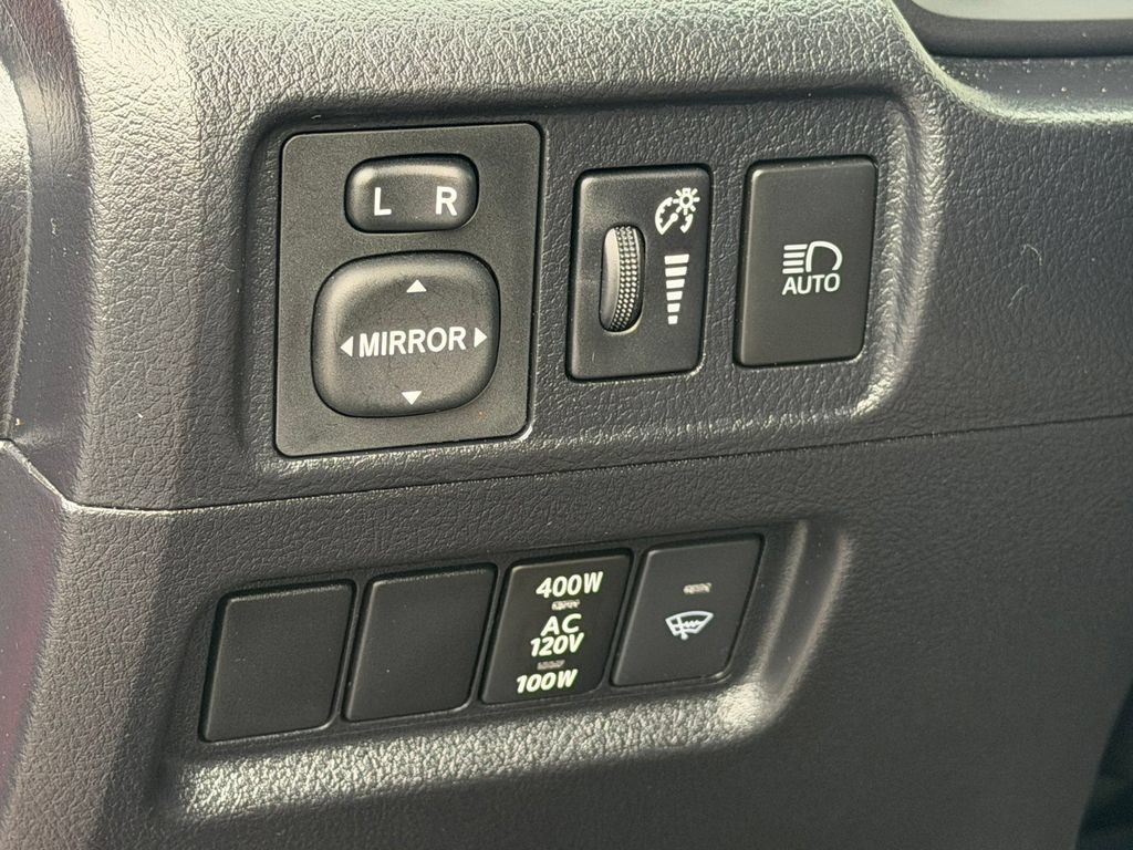 Used 2024 Toyota 4Runner SR5 AWD/4WD image 30