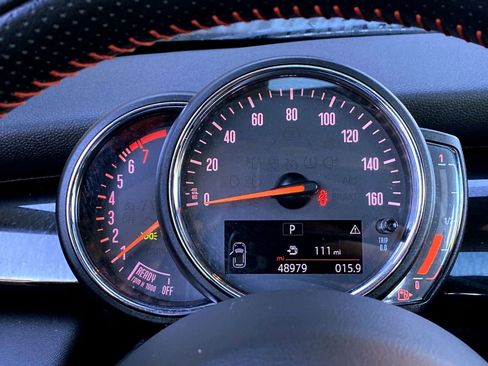 Used 2021 MINI Cooper S w/ Premium Package image 11