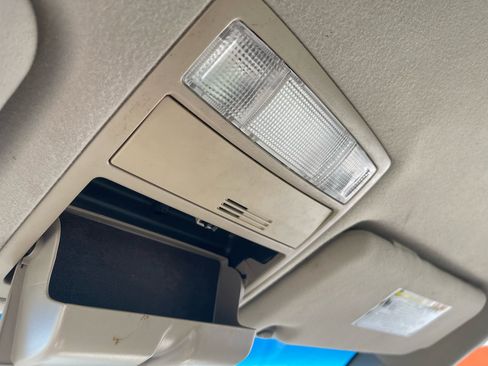 Used 2012 Toyota RAV4 4WD image 16