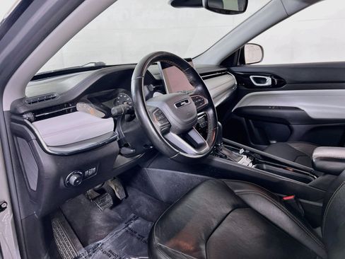 Used 2022 Jeep Compass Limited AWD/4WD image 9