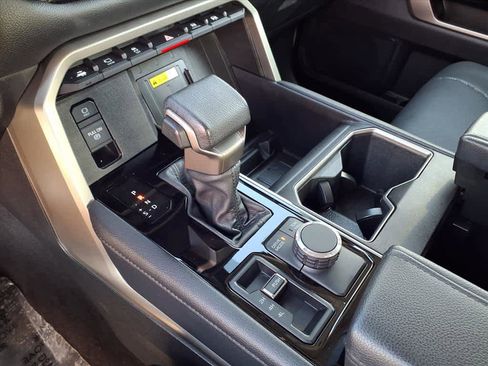 Used 2023 Toyota Tundra Limited image 15