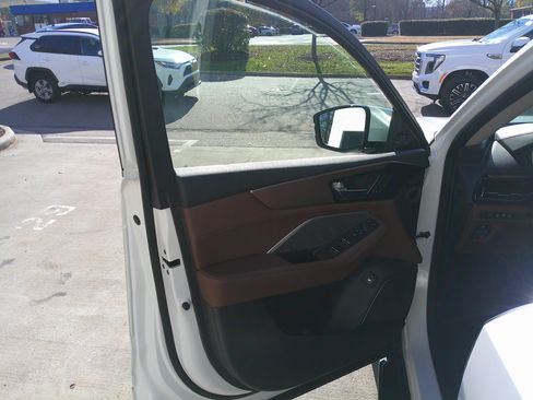 Used 2022 Acura MDX FWD w/ Technology Package image 17