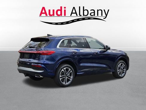 New 2025 Audi Q5 Premium AWD/4WD image 4
