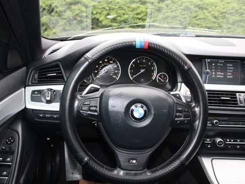 Used 2011 BMW 535i xDrive Sedan AWD/4WD image 18