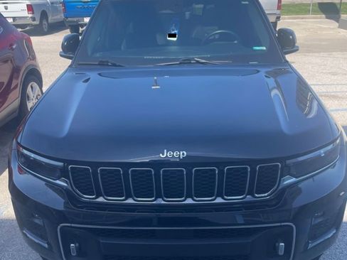 Used 2022 Jeep Grand Cherokee Overland w/ Luxury Tech Group IV image 1