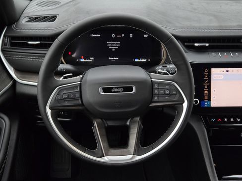 New 2026 Jeep Grand Cherokee Altitude AWD/4WD image 21