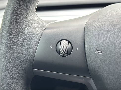 Used 2023 Tesla Model 3 Standard Range image 26