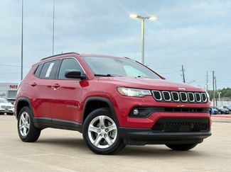 Used 2024 Jeep Compass Latitude video 2