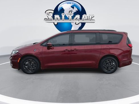 Used 2021 Chrysler Pacifica Touring-L w/ S Appearance Package image 6