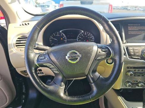 Used 2018 Nissan Pathfinder SL w/ SL Premium Package AWD/4WD image 5