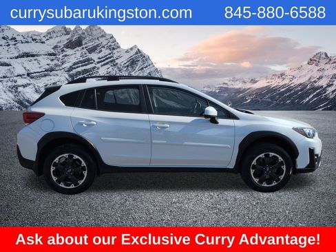 Used 2022 Subaru Crosstrek 2.0i Premium image 2
