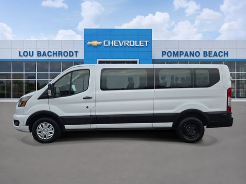 Used 2024 Ford Transit 350 XLT RWD image 4
