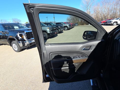 Used 2019 GMC Canyon Denali image 14