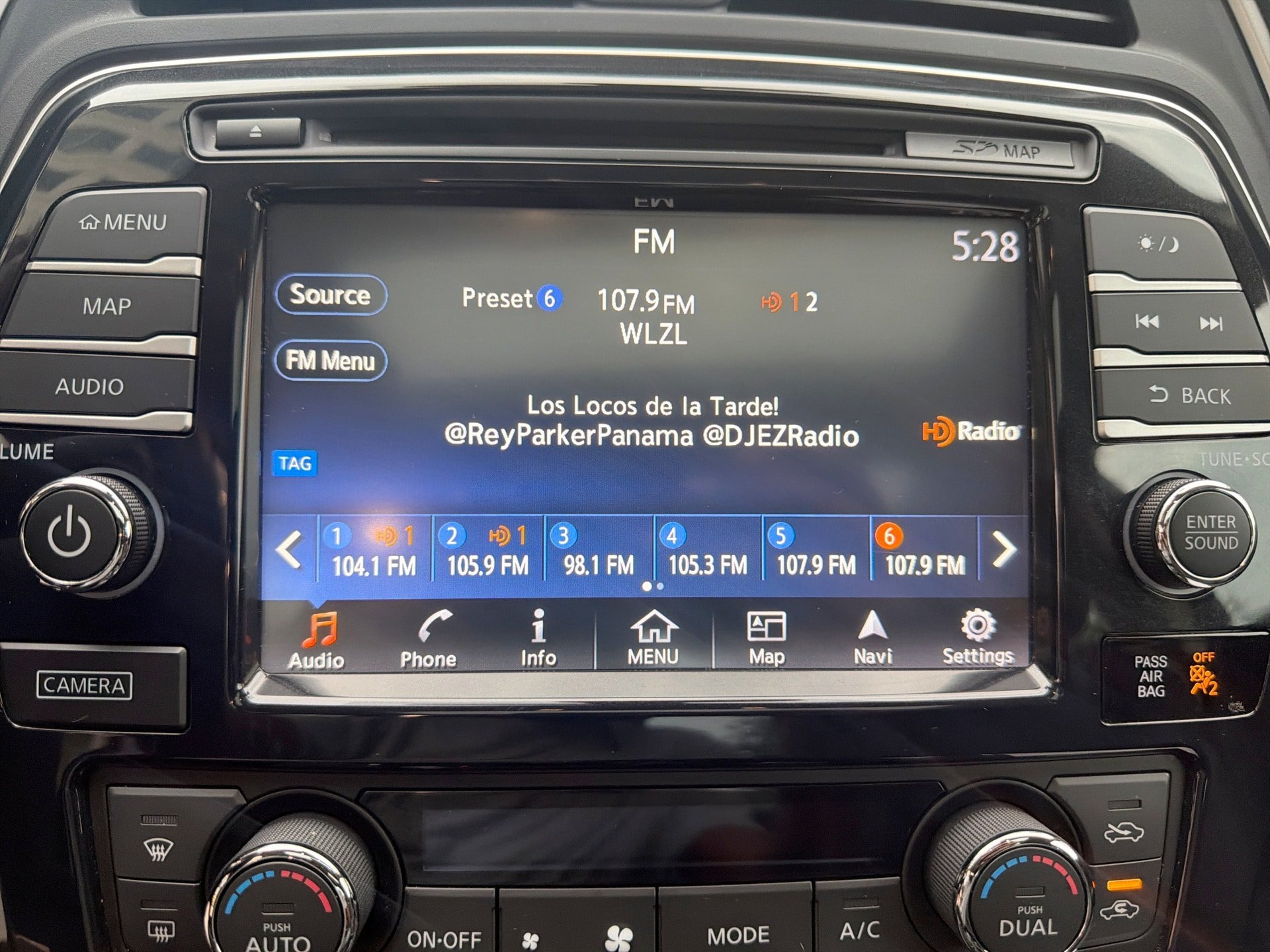 Used 2018 Nissan Maxima Platinum FWD image 12