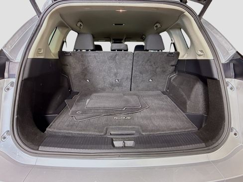 Used 2025 Nissan Rogue SV AWD/4WD image 31