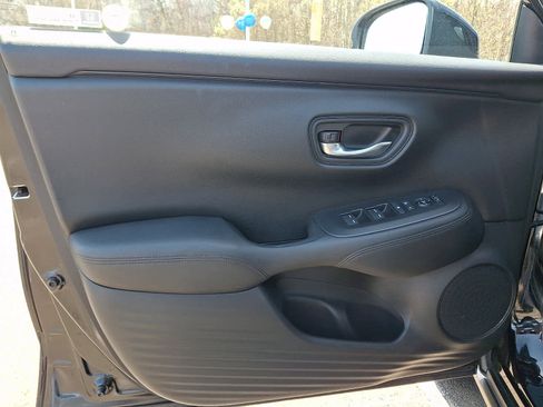 Certified 2024 Honda HR-V LX image 16