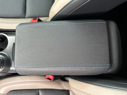 Used 2024 Ford Bronco Wildtrak image 25