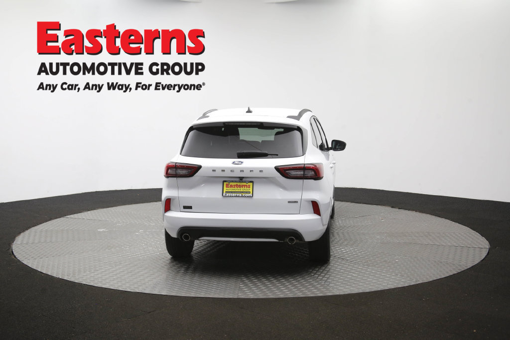 Used 2023 Ford Escape ST-Line Select AWD/4WD image 38