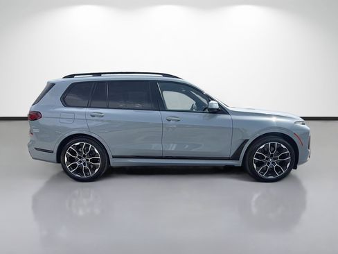 New 2027 BMW X7 xDrive40i w/ Executive Package AWD/4WD image 2