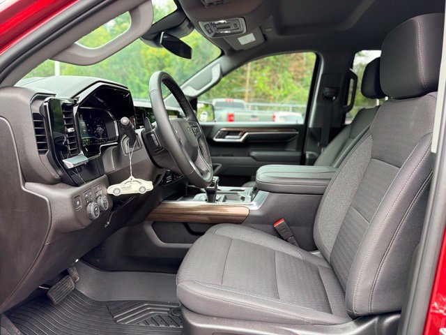 Used 2025 Chevrolet Silverado 1500 RST AWD/4WD image 7