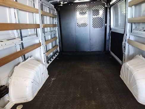 Used 2025 RAM ProMaster 2500 w/ U-Haul Equipment Group FWD image 11