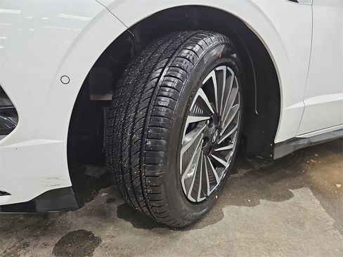 Used 2024 Hyundai Sonata Limited image 32