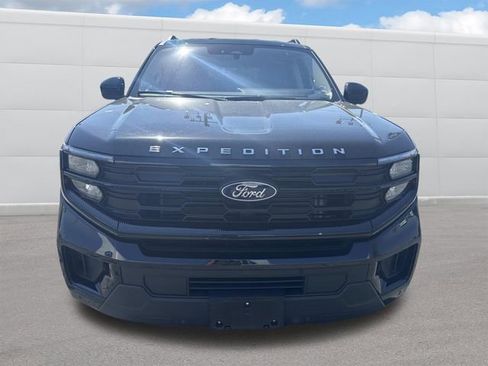 Used 2025 Ford Expedition Active AWD/4WD image 15