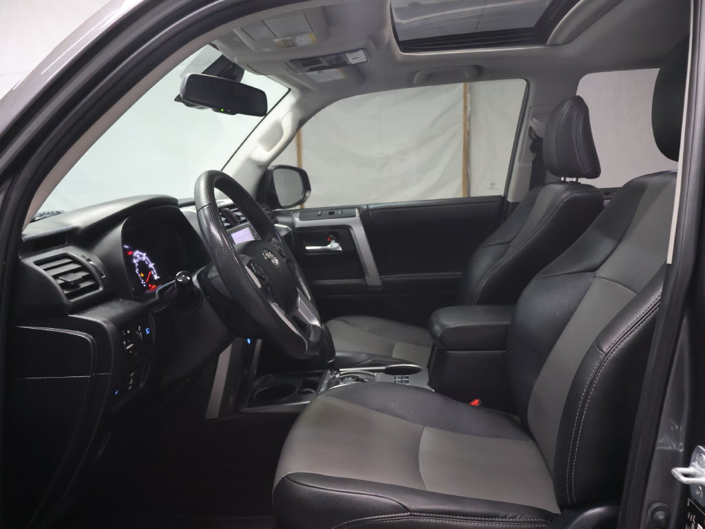 Used 2021 Toyota 4Runner SR5 Premium w/ Moonroof Package RWD image 16
