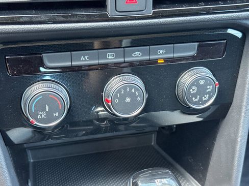 New 2026 Volkswagen Taos S image 19