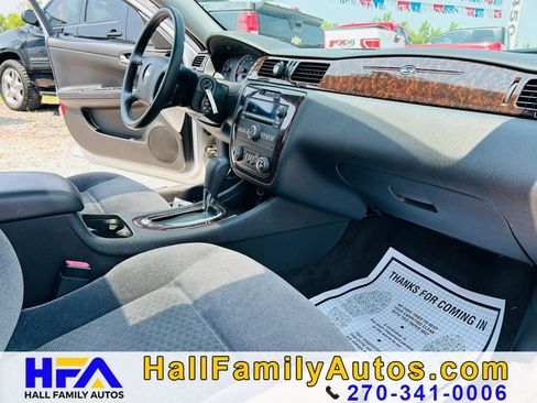 Used 2015 Chevrolet Impala LT w/ LT Sunroof Package FWD image 18
