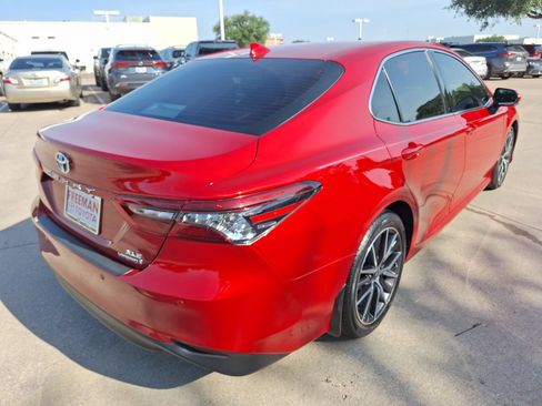 Used 2023 Toyota Camry XLE w/ Navigation Package FWD image 6