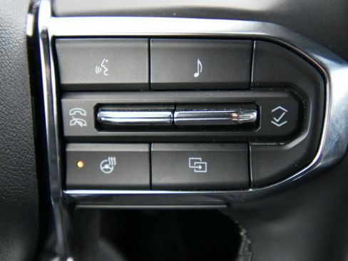 Used 2025 GMC Acadia Elevation w/ LPO, Floor Liner Package AWD/4WD image 22