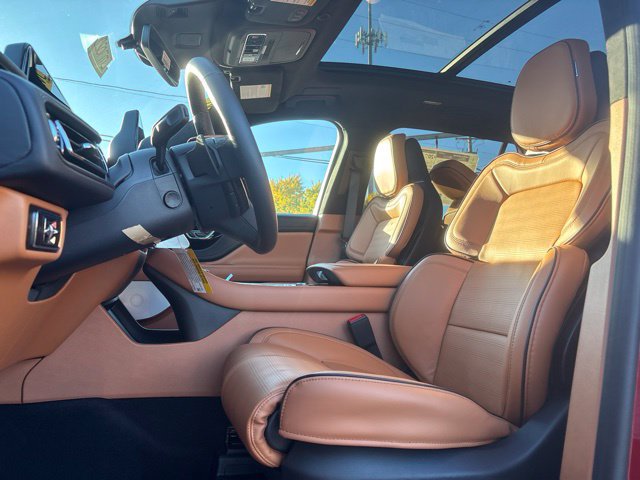 New 2027 Lincoln Aviator Black Label w/ Jet Appearance Package AWD/4WD image 2