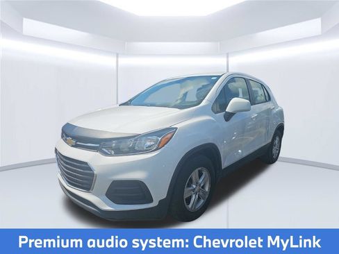 Used 2020 Chevrolet Trax LS FWD image 7