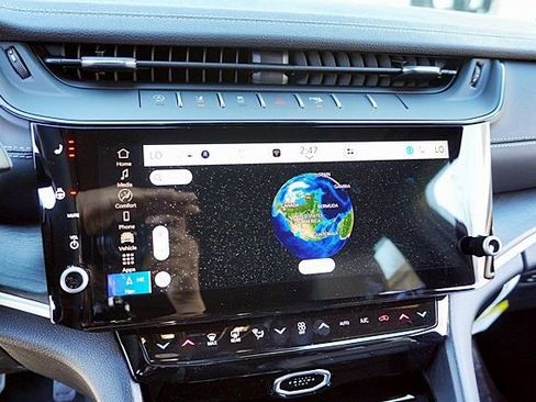 New 2026 Jeep Grand Cherokee Limited w/ Luxury Tech Group II image 32