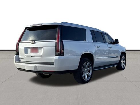 Used 2016 Cadillac Escalade ESV Luxury RWD image 5