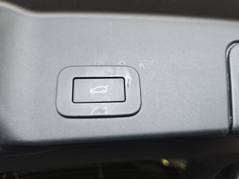 Certified 2025 Land Rover Range Rover Evoque S AWD/4WD image 16
