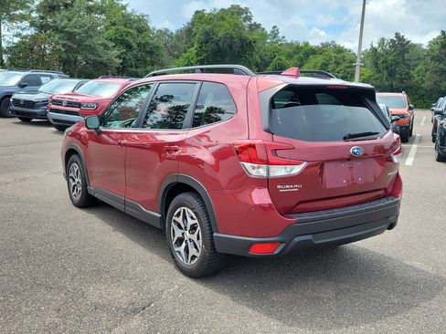 Used 2021 Subaru Forester Premium w/ Popular Package #1 AWD/4WD image 3