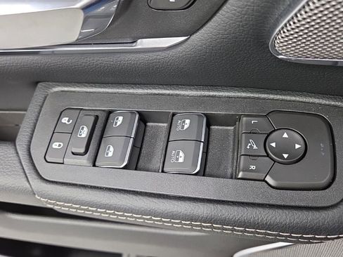 New 2026 RAM 1500 Laramie w/ Night Edition AWD/4WD image 33