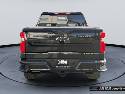 Used 2026 Chevrolet Silverado 1500 LT Trail Boss w/ LT Trail Boss Premium Package AWD/4WD image 6