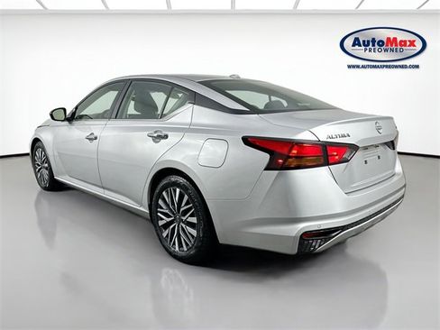 Used 2024 Nissan Altima 2.5 SV image 6