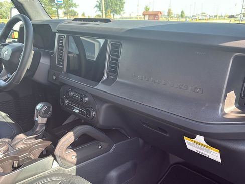 New 2025 Ford Bronco Badlands image 13