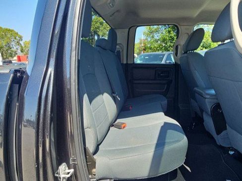 Used 2017 RAM 1500 Express RWD image 26